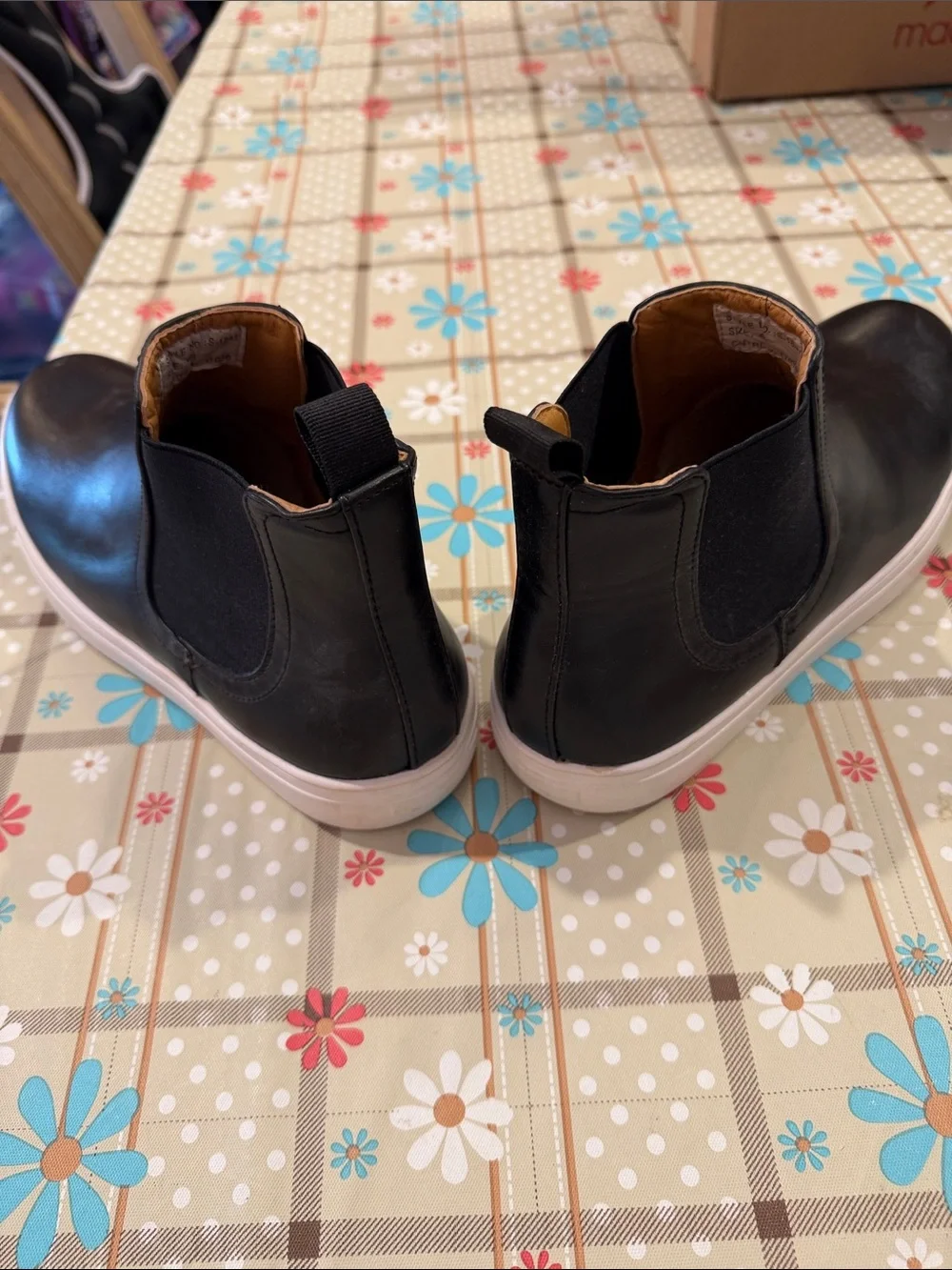 Men's Black Leather Slip-On Sneakers size 8 1/2